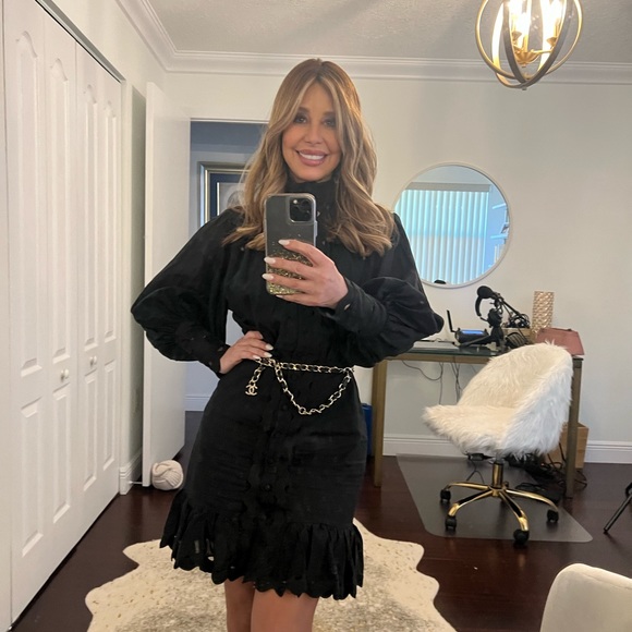 BRAND NEW CHANEL BELT AND COIN PURSE! Adjustable and perfect for all sizes! - Picture 4 of 9